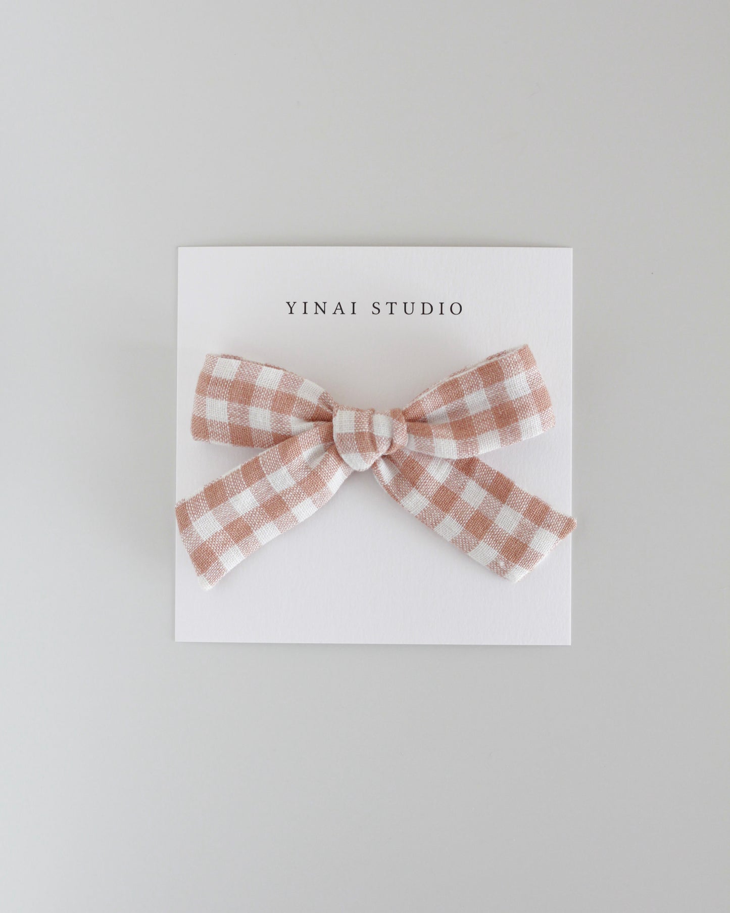 BOW CLIP [medium] - Gingham plaid,camel/white