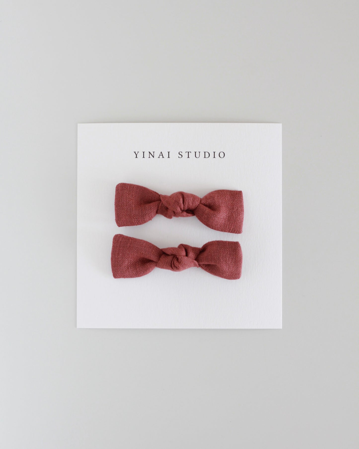 BOW CLIP [tiny, set of 2] -Reddish brown