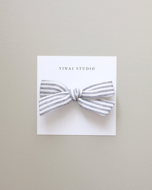 BOW CLIP / HEADBAND [medium] - stripe, gray/white