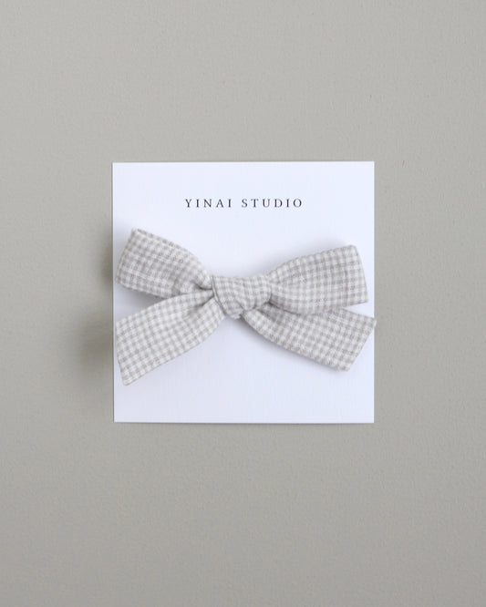 BOW CLIP / HEADBAND [medium] - Gingham plaid, natural/white