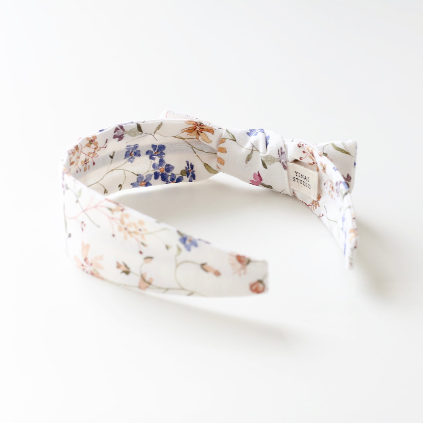 BOW HEADBAND [library] - Meadow, white