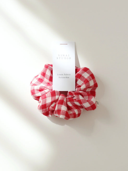 SCRUNCHIE [Gingham plaid, red/white]