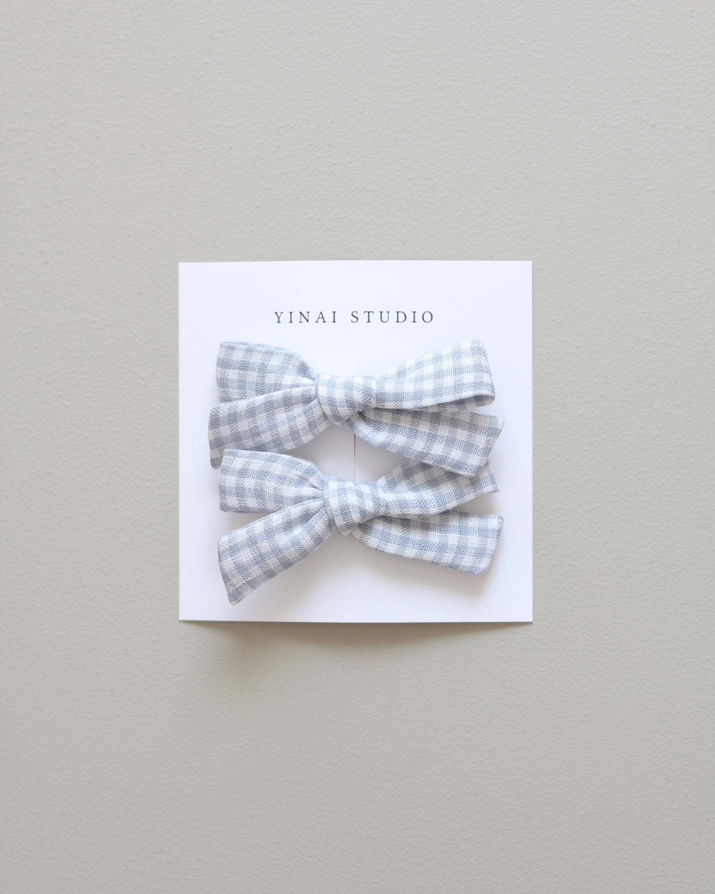 BOW CLIP [small, set of 2] - Gingham plaid, light blue/white