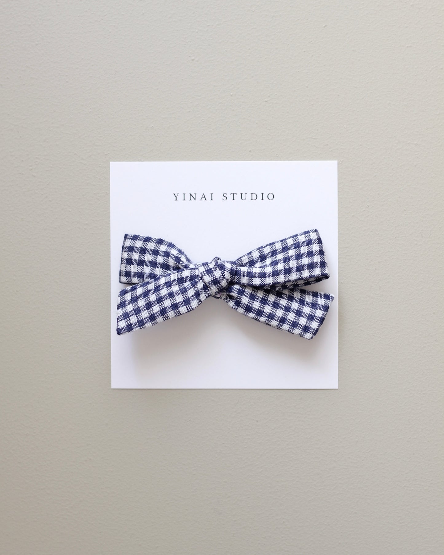 BOW CLIP / HEADBAND [medium] - Gingham plaid, blue/white