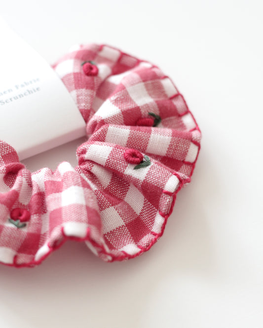 SCRUNCHIE -Embroidery- [Gingham plaid, red/white]