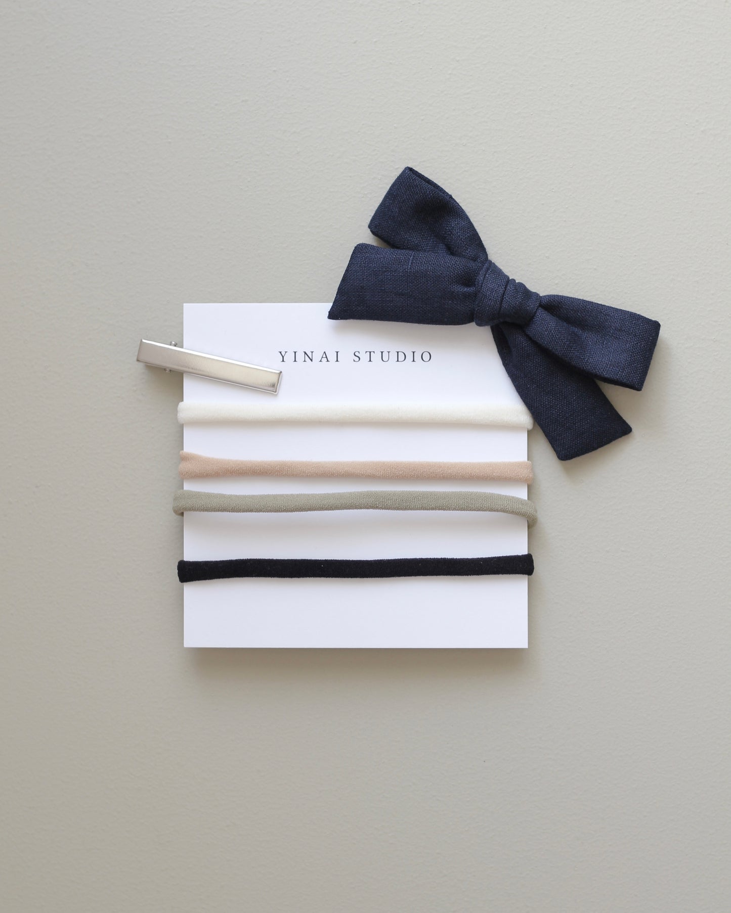 BOW CLIP / HEADBAND [medium] - midnight blue